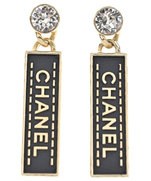 CHANEL เจาะ