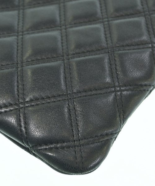 CHANEL คลัตช์