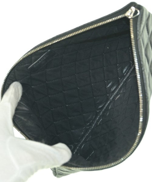 CHANEL คลัตช์