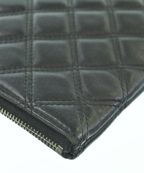 CHANEL คลัตช์