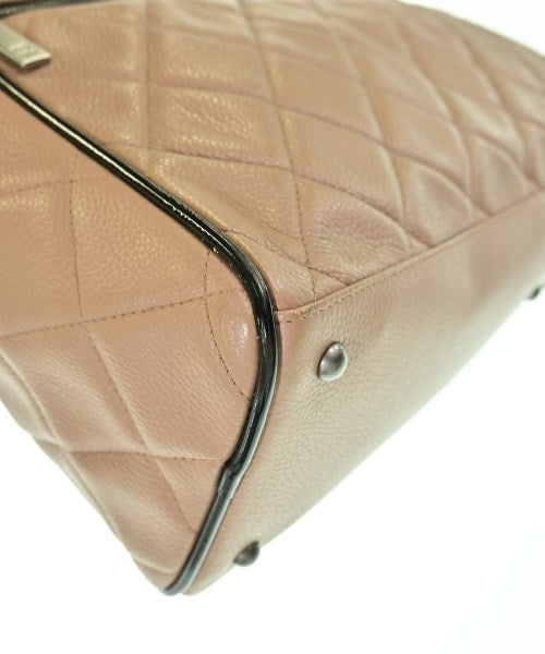 CHANEL กระเป๋าใส่อุปกรณ์ขนาดใหญ่