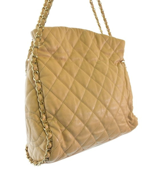 CHANEL กระเป๋าสะพาย