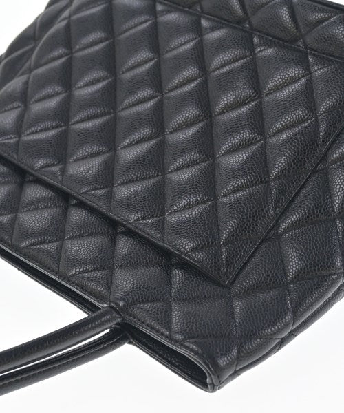 CHANEL กระเป๋าถือขนาดใหญ่