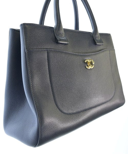 CHANEL กระเป๋าถือ