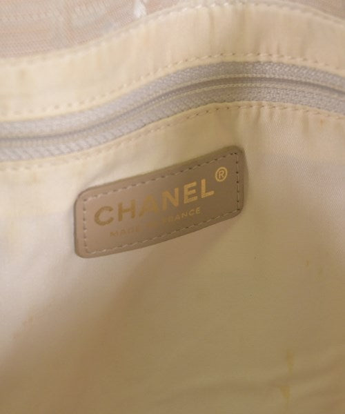 CHANEL กระเป๋าถือขนาดใหญ่