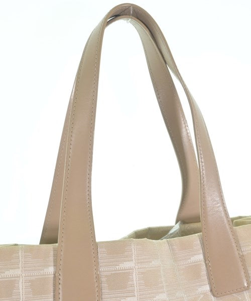 CHANEL กระเป๋าถือขนาดใหญ่