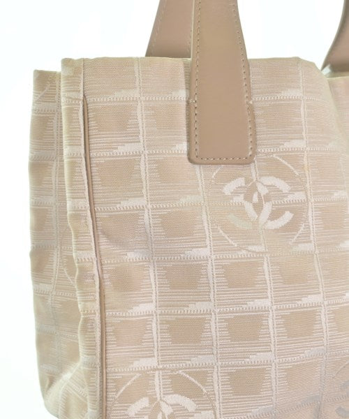 CHANEL กระเป๋าถือขนาดใหญ่
