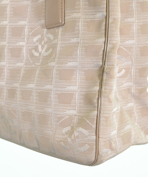 CHANEL กระเป๋าถือขนาดใหญ่