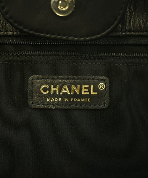 CHANEL กระเป๋าถือขนาดใหญ่