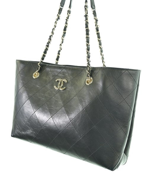 CHANEL กระเป๋าถือขนาดใหญ่