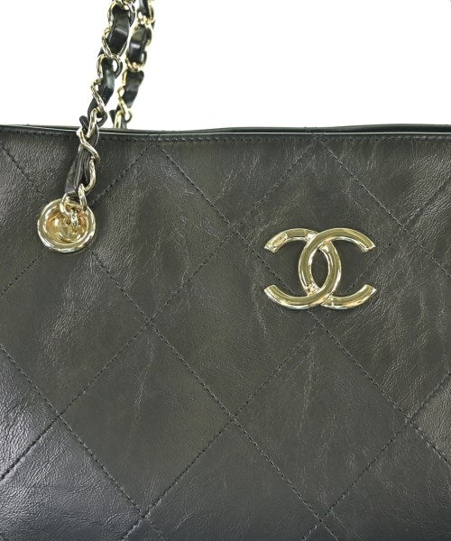 CHANEL กระเป๋าถือขนาดใหญ่