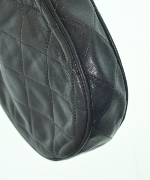 CHANEL กระเป๋าสะพาย