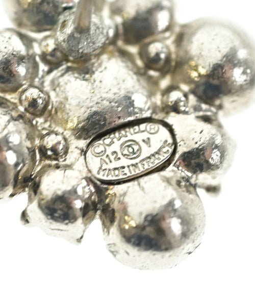 CHANEL เจาะ