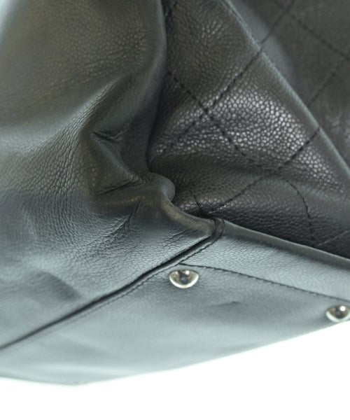 CHANEL กระเป๋าถือขนาดใหญ่