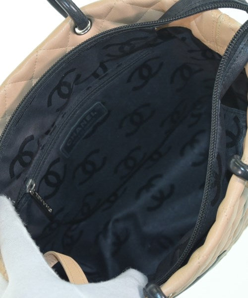 CHANEL กระเป๋าถือขนาดใหญ่