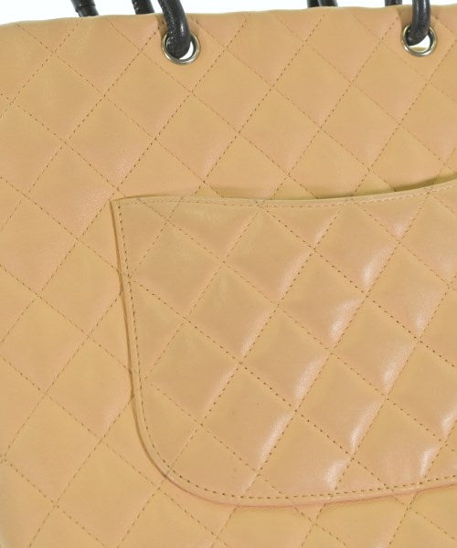 CHANEL กระเป๋าถือขนาดใหญ่