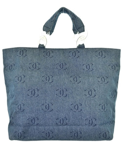 CHANEL กระเป๋าถือขนาดใหญ่