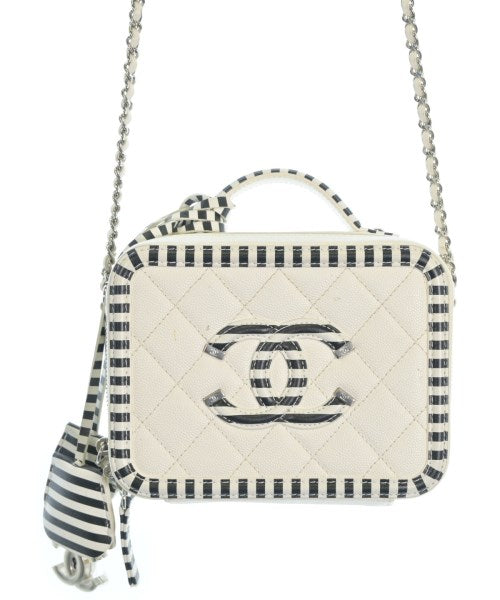 CHANEL กระเป๋าสะพาย