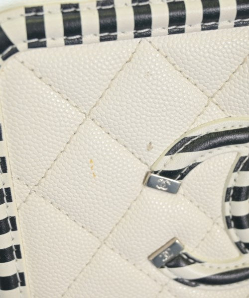 CHANEL กระเป๋าสะพาย