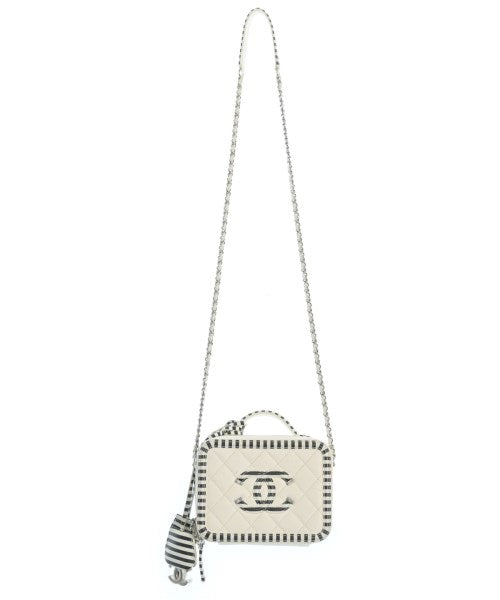 CHANEL กระเป๋าสะพาย
