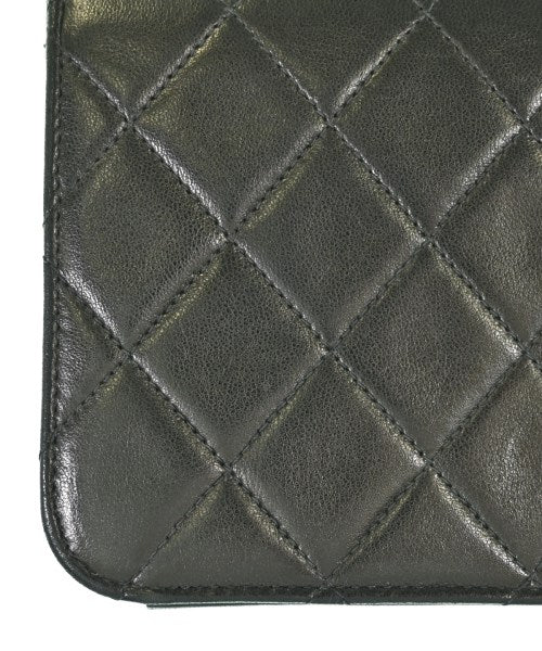 CHANEL กระเป๋าสะพาย