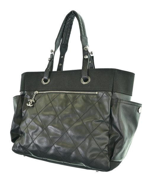 CHANEL กระเป๋าถือขนาดใหญ่