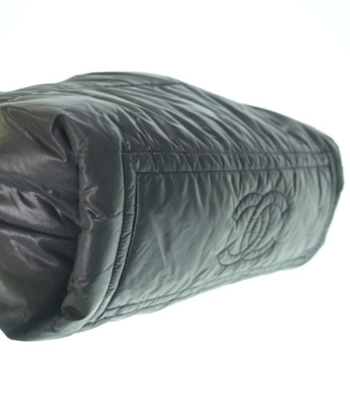 CHANEL กระเป๋าถือขนาดใหญ่