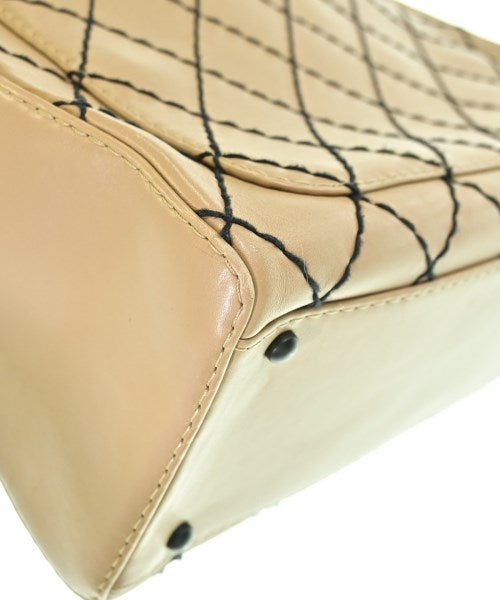 CHANEL กระเป๋าใส่อุปกรณ์ขนาดใหญ่