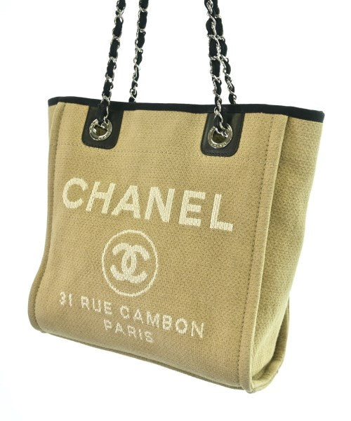 CHANEL กระเป๋าถือขนาดใหญ่