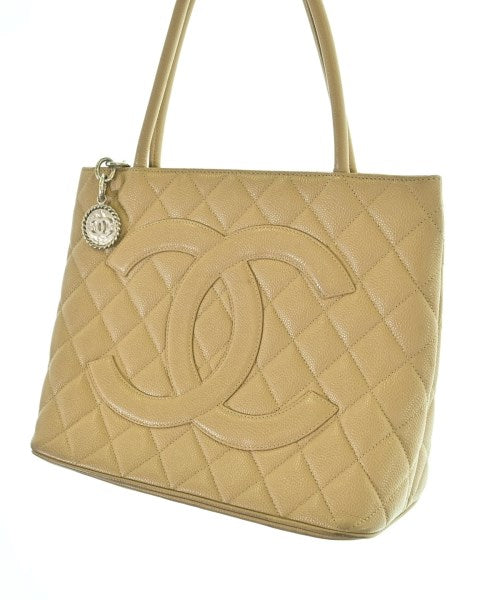 CHANEL กระเป๋าถือ