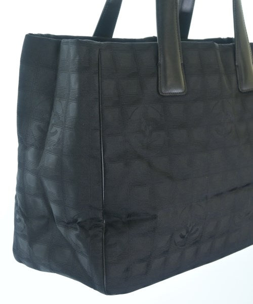 CHANEL กระเป๋าถือขนาดใหญ่
