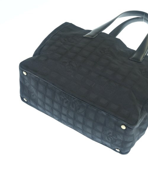 CHANEL กระเป๋าถือขนาดใหญ่