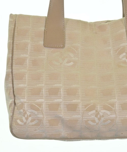 CHANEL กระเป๋าถือขนาดใหญ่