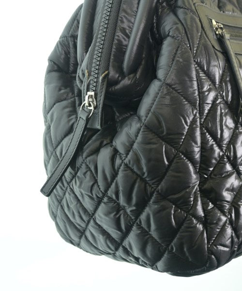 CHANEL กระเป๋าใส่อุปกรณ์ขนาดใหญ่
