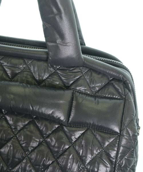 CHANEL กระเป๋าใส่อุปกรณ์ขนาดใหญ่