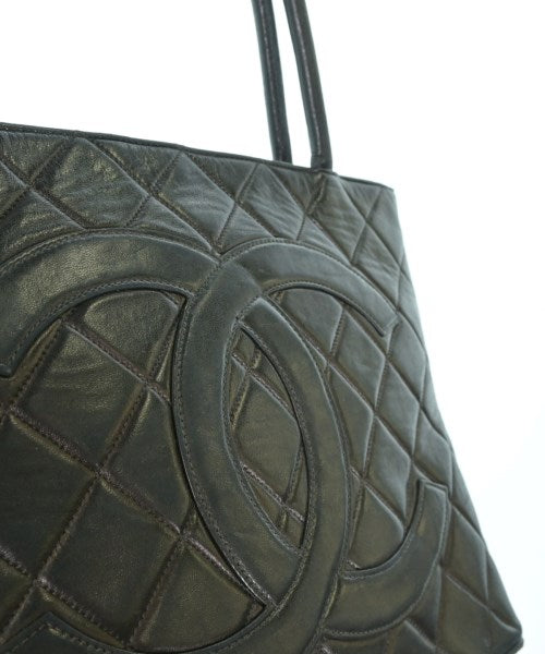 CHANEL กระเป๋าถือ