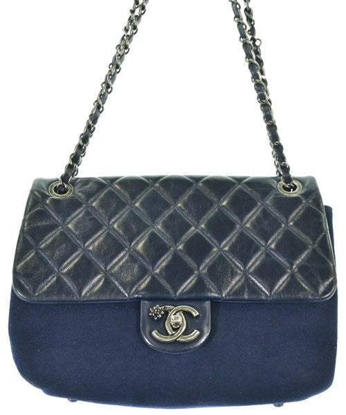 CHANEL กระเป๋าสะพาย