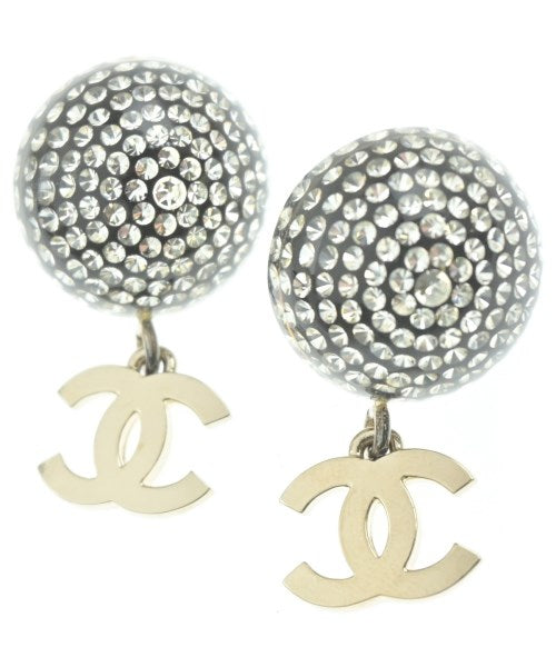 CHANEL เจาะ