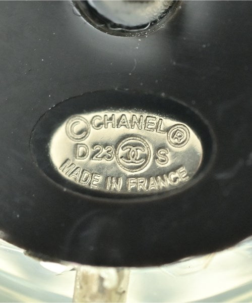 CHANEL เจาะ