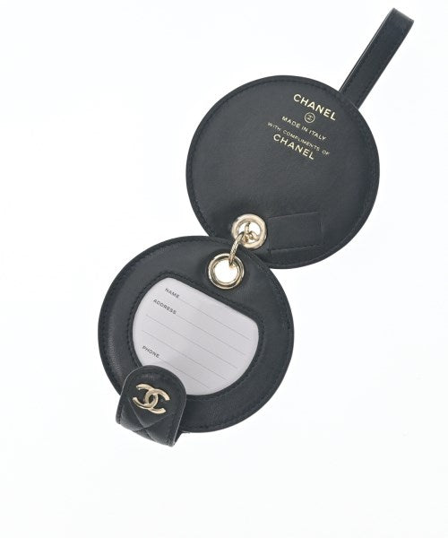 CHANEL เครื่องประดับบนกระเป๋า