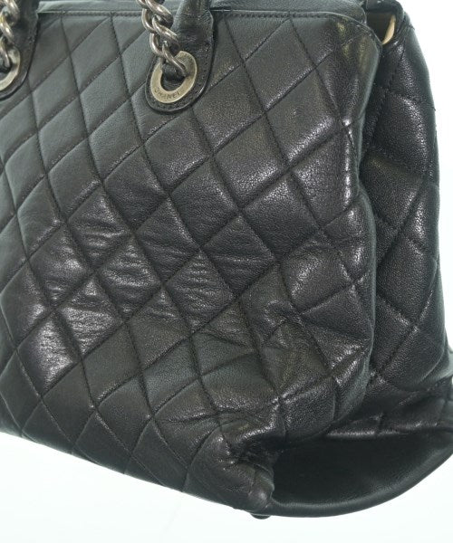 CHANEL กระเป๋าถือ