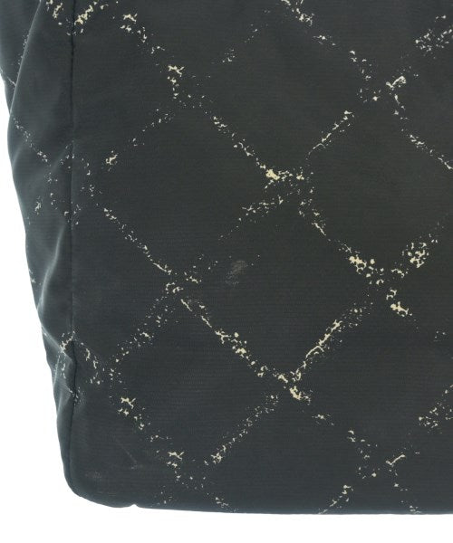 CHANEL กระเป๋าถือขนาดใหญ่