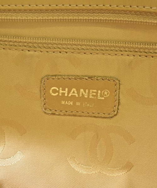 CHANEL กระเป๋าถือขนาดใหญ่