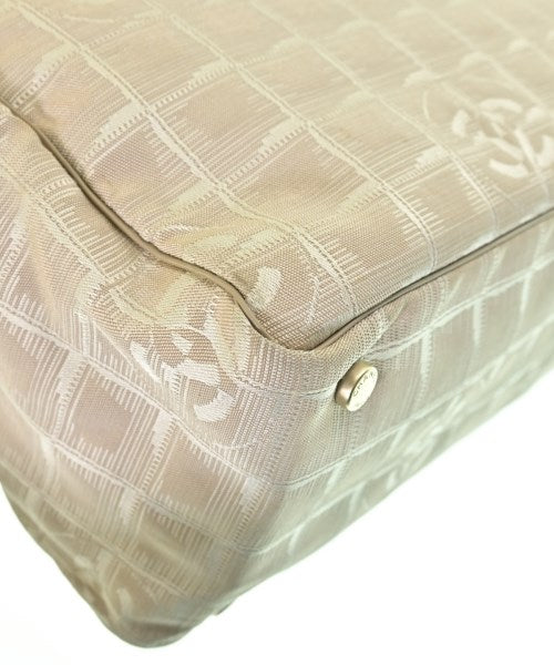 CHANEL กระเป๋าถือขนาดใหญ่