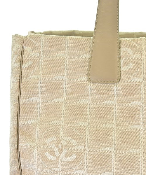 CHANEL กระเป๋าถือขนาดใหญ่