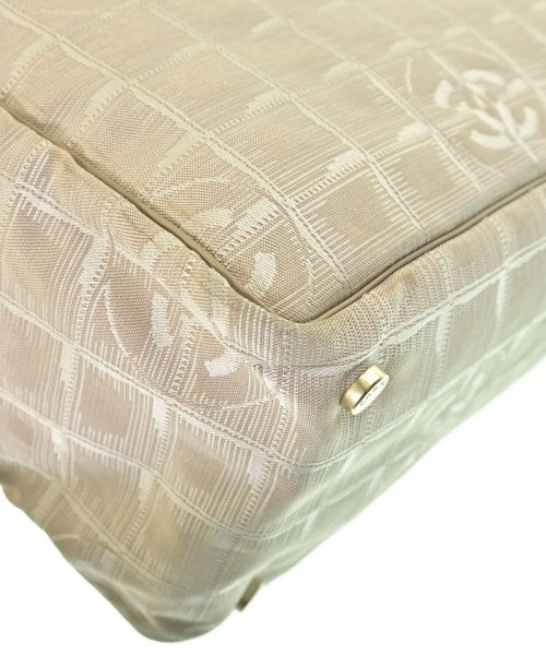 CHANEL กระเป๋าถือขนาดใหญ่