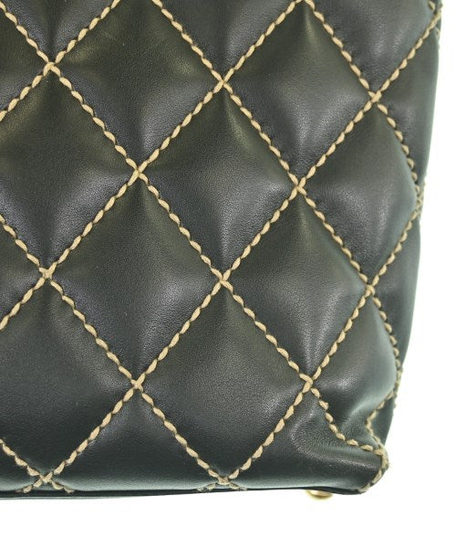 CHANEL กระเป๋าถือขนาดใหญ่