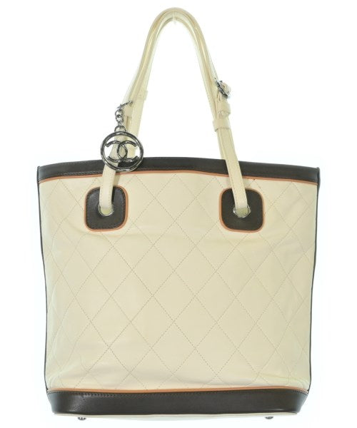 CHANEL กระเป๋าถือขนาดใหญ่