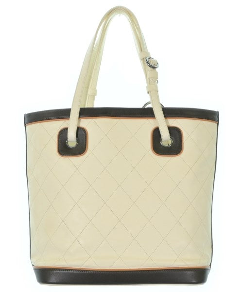 CHANEL กระเป๋าถือขนาดใหญ่