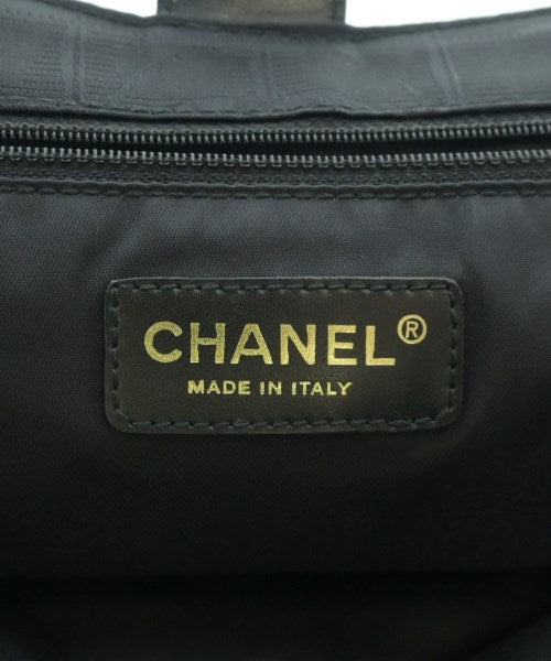 CHANEL กระเป๋าถือ